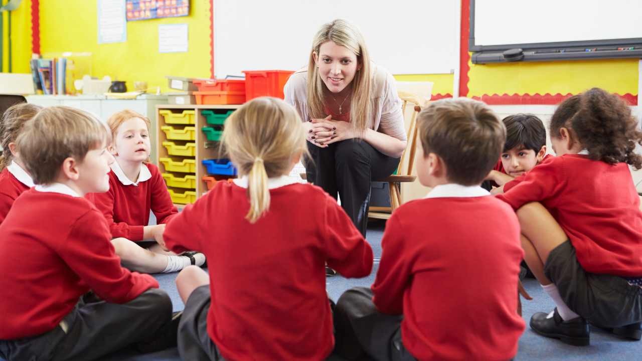 The Best Places to Live for Elementary School Teachers in Illinois